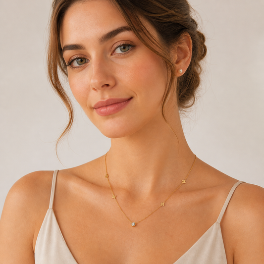 Minimalist Clover Zircon Necklace