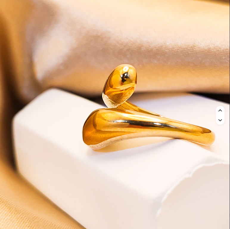 Modern Gold Crossover Ring
