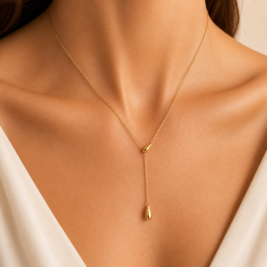Gold Teardrop Pendant Necklace