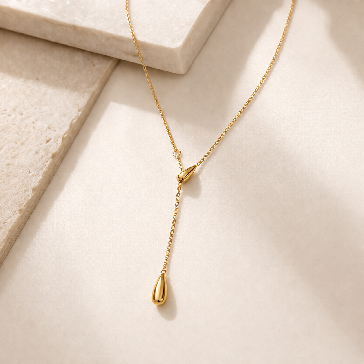 Gold Teardrop Pendant Necklace