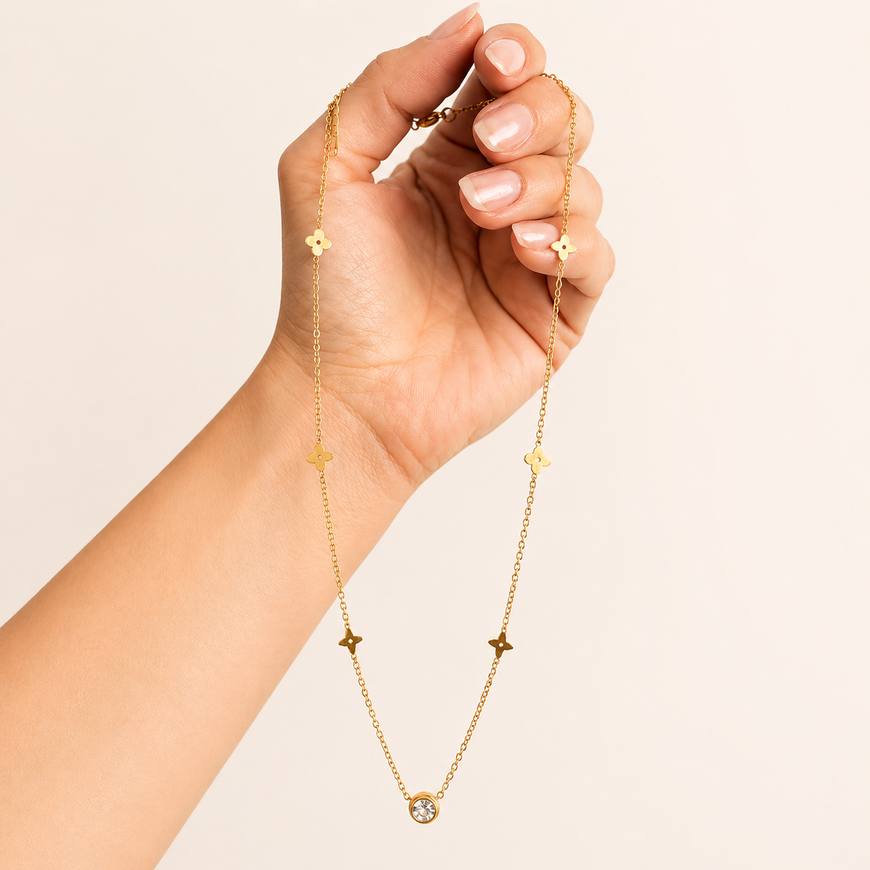 Minimalist Clover Zircon Necklace