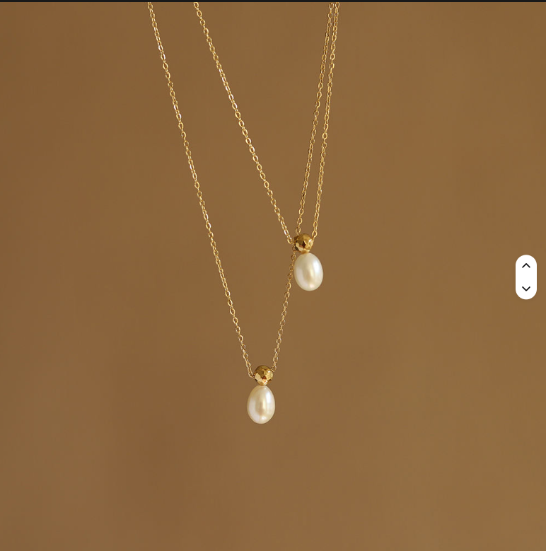 Gold Pearl Pendant Necklace