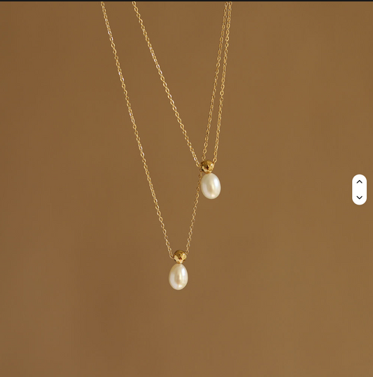 Gold Pearl Pendant Necklace