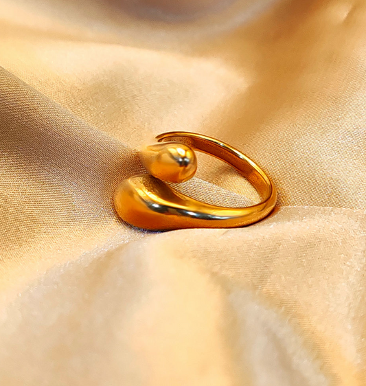 Modern Gold Crossover Ring