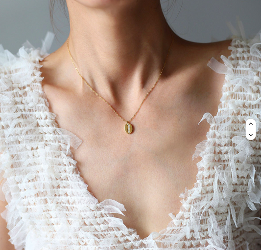 Gold Oval Zircon Pendant Necklace