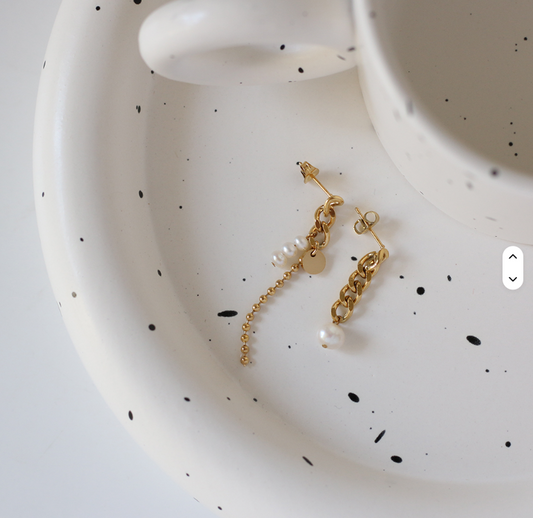 Asymmetric Pearl Chain Earrings